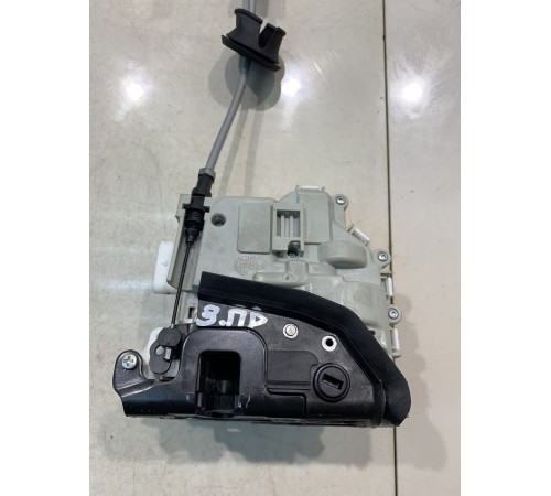 Замок двери (задний, правый)