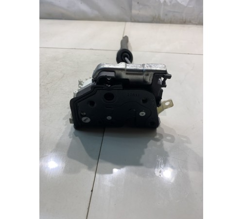 Замок двери (задний, правый)