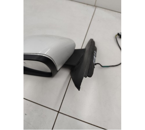 Зеркало заднего вида левое