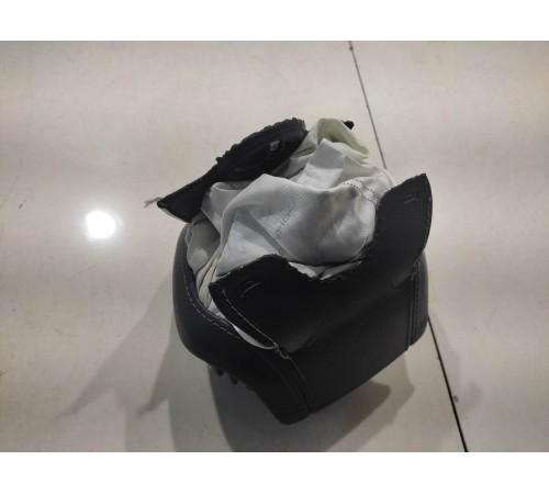 Подушка безопасности водителя