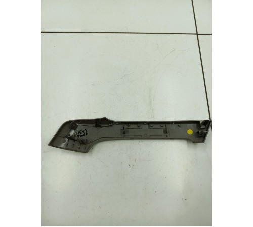 Ручка обшивки двери левая