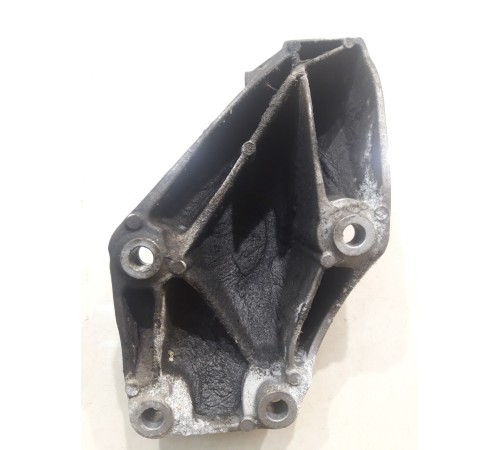 Кронштейн двигателя(левый)