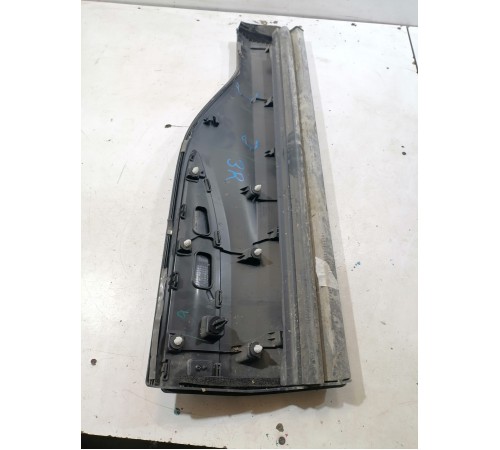 Накладка двери задняя правая нижняя