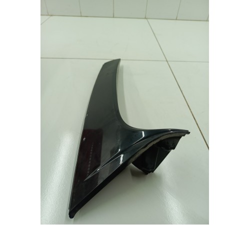 Накладка двери крышки багажника правая