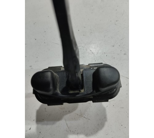 Ограничитель двери(задний правый)