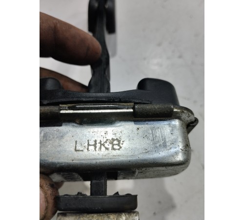 Ограничитель двери(задний правый)