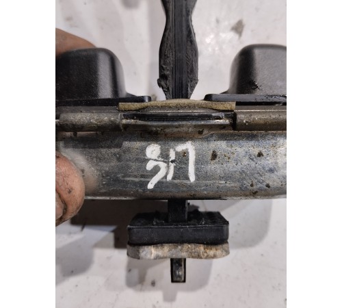 Ограничитель двери(задний правый)