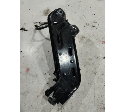 Механизм (ролик) привода сдвижной двери правый