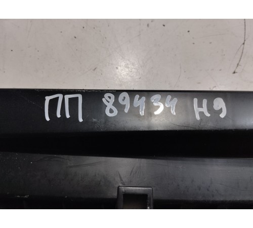 Накладка порога (передняя правая)