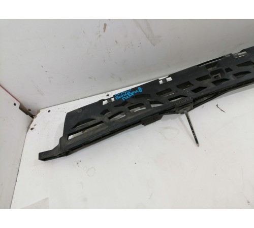 Кронштейн заднего бампера центральный