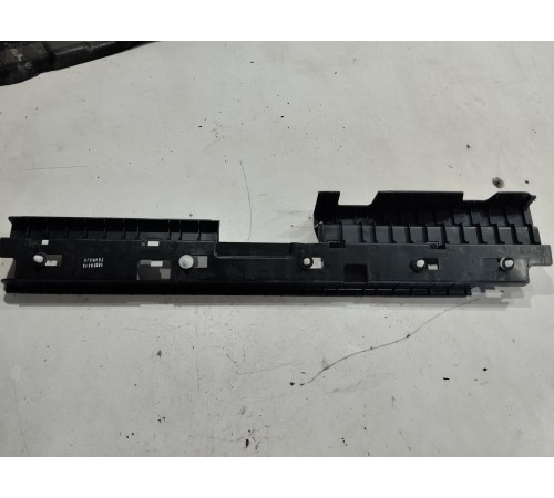 Накладка порога (передняя правая)