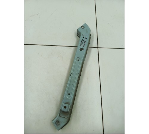 Кронштейн передней панели правый