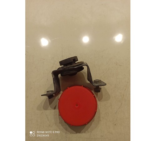 Кронштейн радиатора(верхний левый)