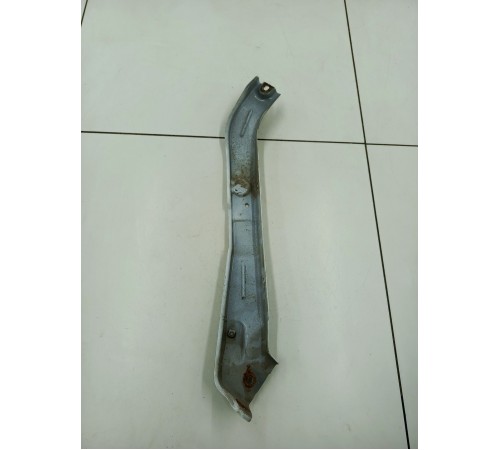 Кронштейн фары левый