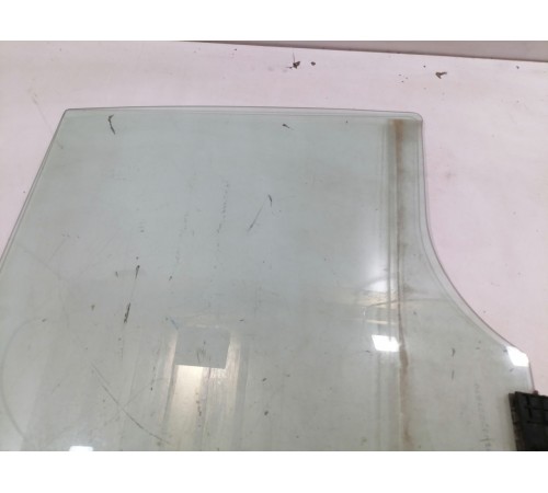 Стекло двери заднее правое