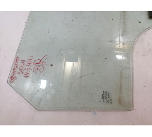 Стекло двери заднее правое