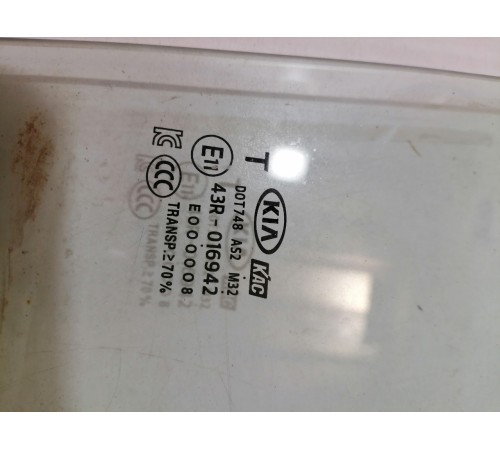 Стекло двери заднее правое