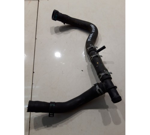 Патрубок системы охлаждения