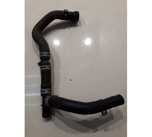 Патрубок системы охлаждения