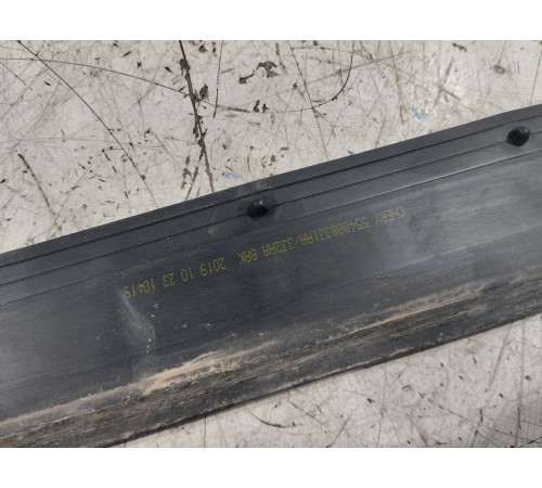 Уплотнитель двери передний левый нижний