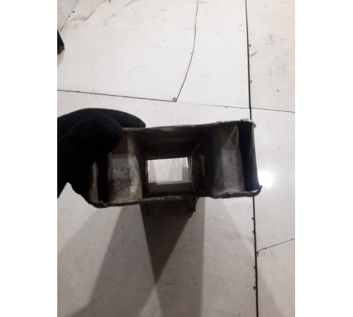 Кронштейн усилитель переднего бампера правый