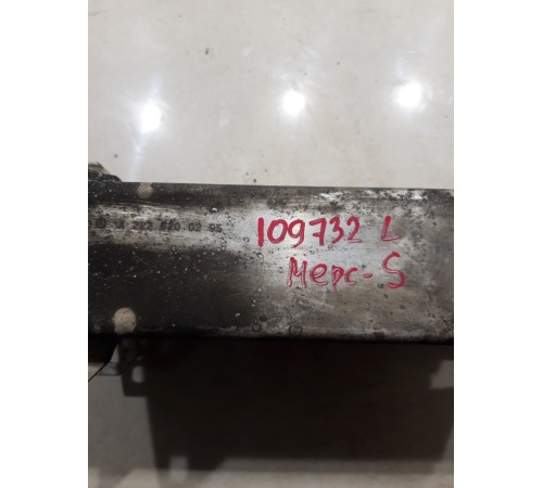 Кронштейн усилитель переднего бампера правый