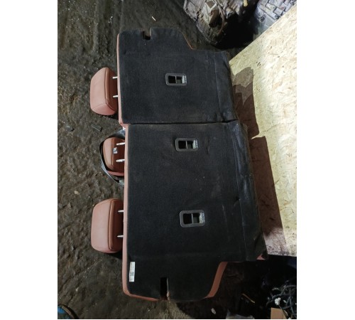 Задний ряд сидений