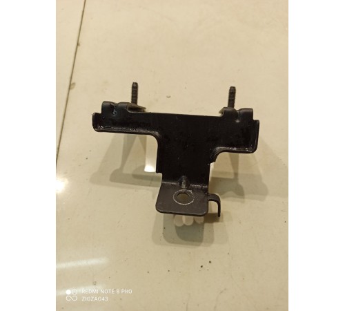 Кронштейн салона