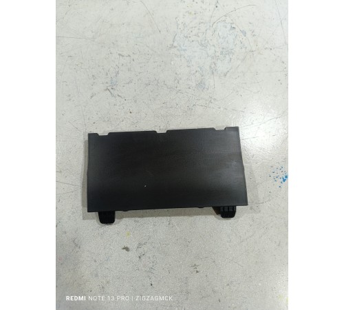 Накладка в бардачок заглушка