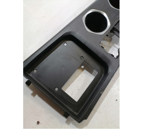 Накладка центральной консоли верхняя