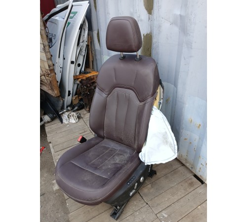 Сиденье переднее левое