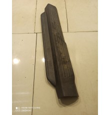 Накладка порога (передняя, левая)