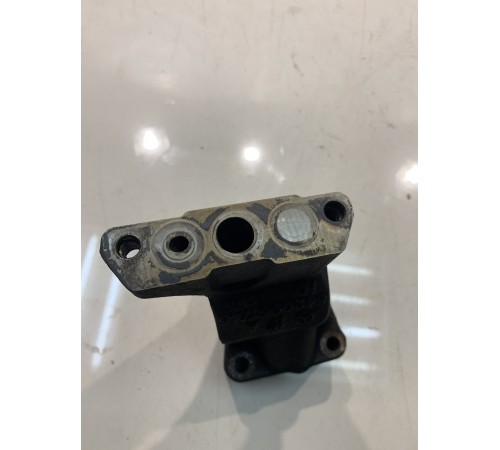 Опора двигателя