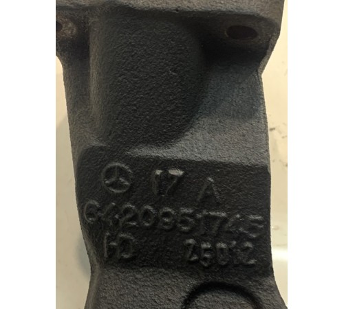 Опора двигателя