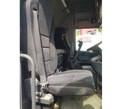 Сиденье правое (складное)