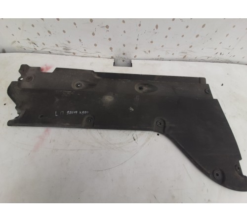 Защита антигравийная передняя левая