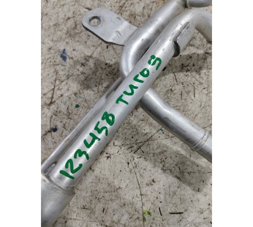 Патрубок системы охлаждения металический