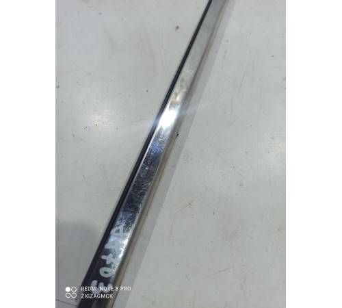 Уплотнитель стекла (задний левый наружный)