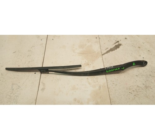 Поводок стеклоочистителя Правый