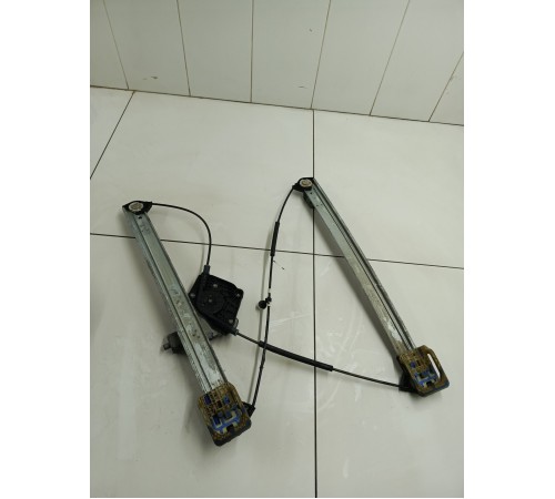 Стеклоподъёмник передний правый