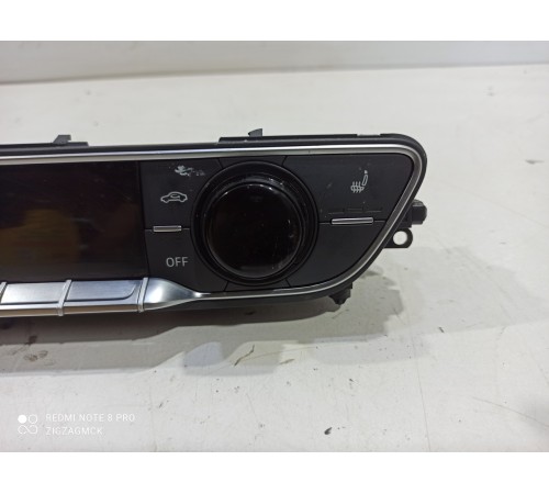 Блок управления климатом(передний)