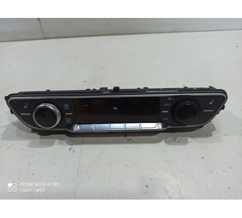 Блок управления климатом(передний)