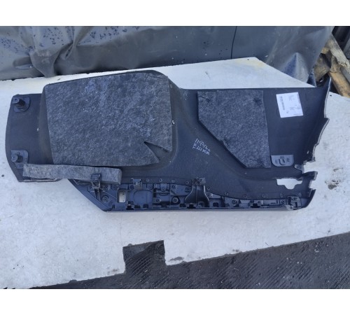 Обшивка багажника левая