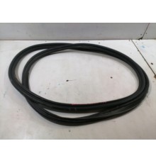 Уплотнитель крышки багажника