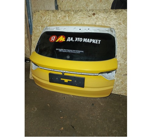 Дверь багажника со стеклом