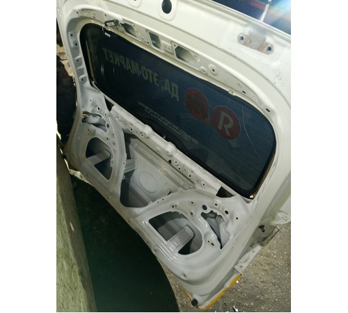 Дверь багажника со стеклом