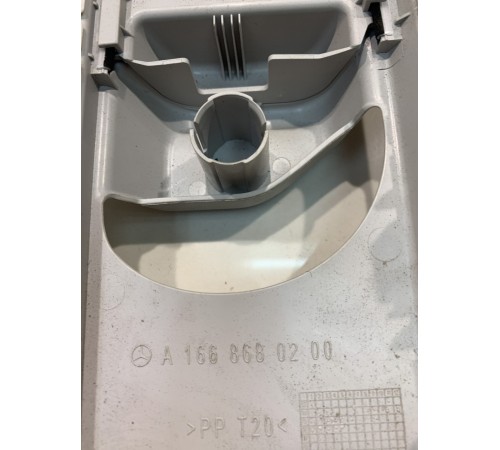 Обшивка центральной стойки (правая верхняя)