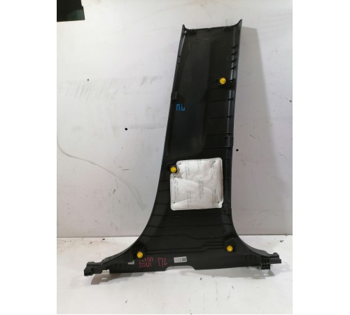 Обшивка центральной стойки левая