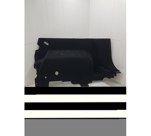 Обшивка багажника правая
