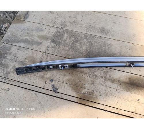 Рейлинг крыши левый